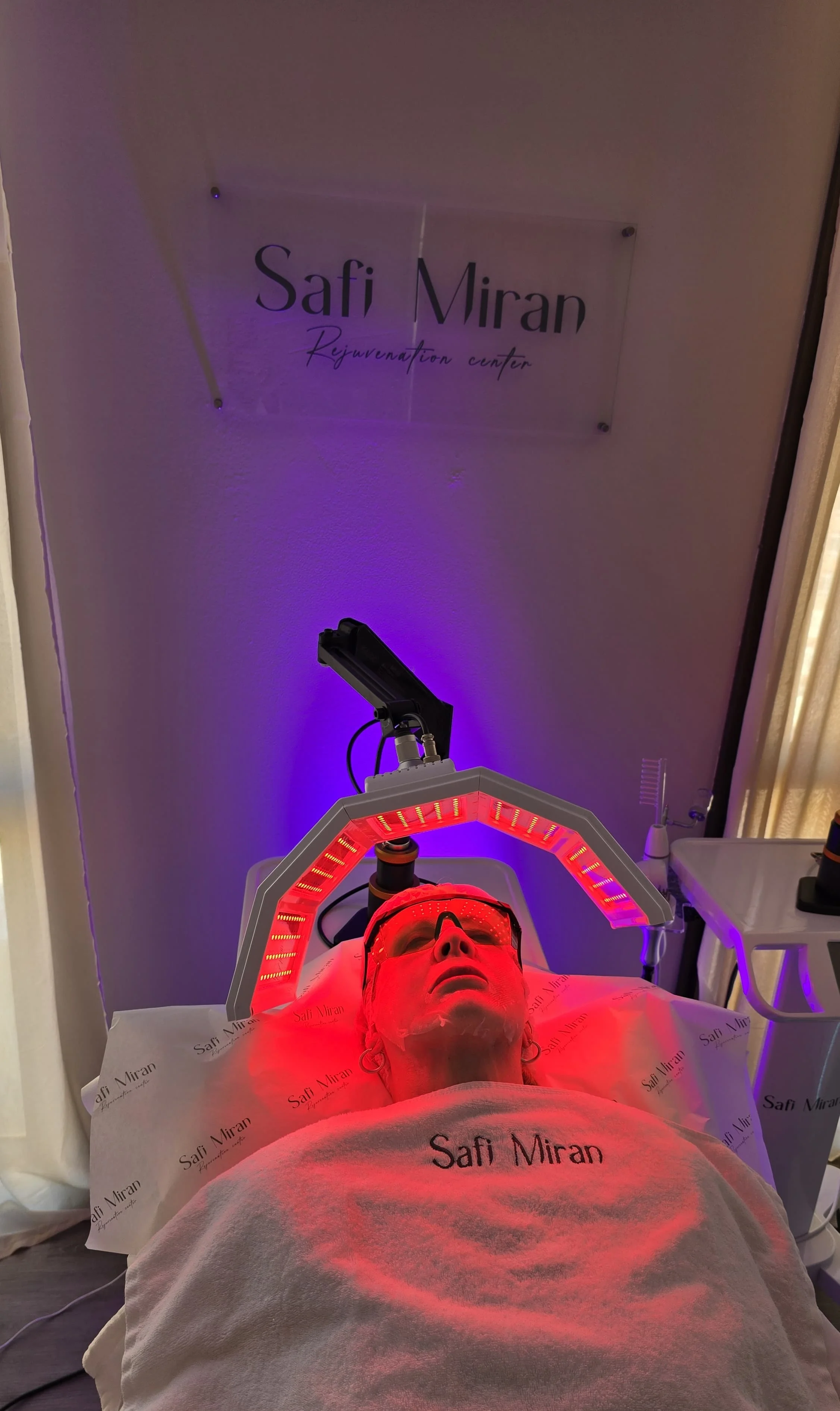Professional LED light therapy treatment at Safi Miran in Las Vegas